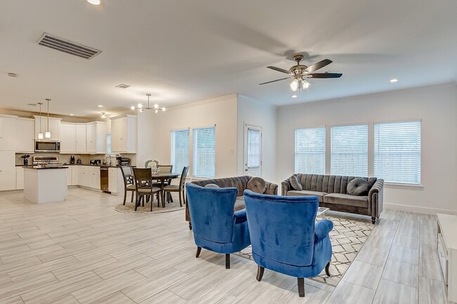 Building Photo - 14510 Sanour Dr