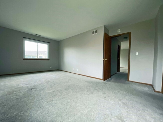 Building Photo - 328 Mulberry Ct