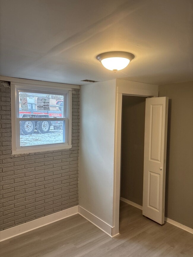 Building Photo - 1453 Diplomat Ln