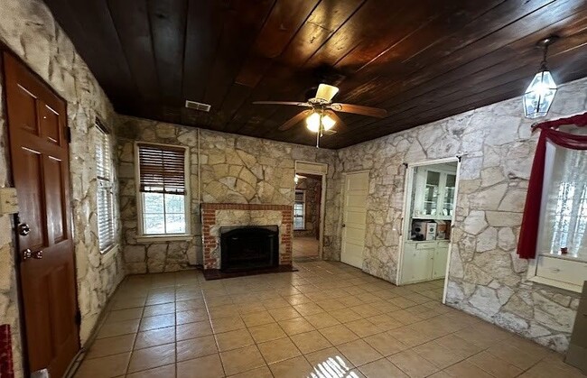 Building Photo - 19614 Grey Forest Dr