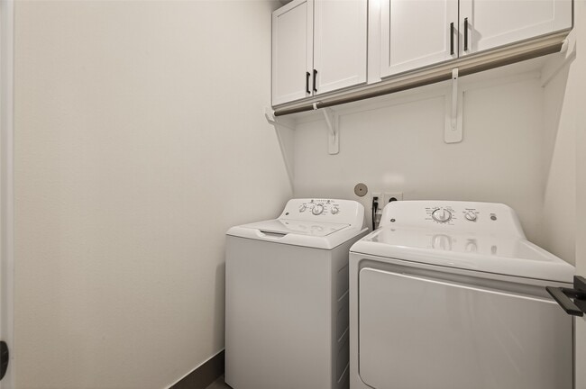 Building Photo - 7707 Johanna Pk Dr