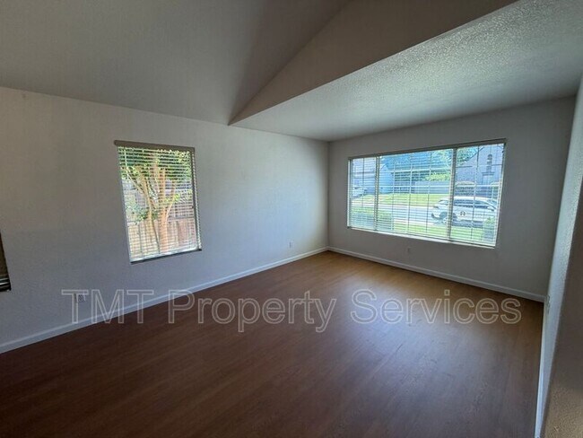 Building Photo - 6413 Noble House Ct