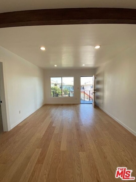 Building Photo - 1129 N Westmoreland Ave