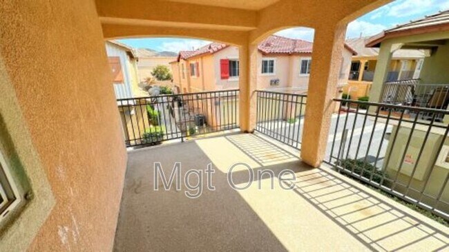 Building Photo - 15661 Lasselle St