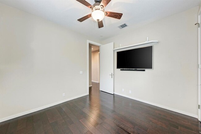 Building Photo - 146 Double Eagle Dr