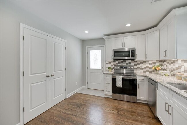 Building Photo - 2997 Whispering Hills Ct