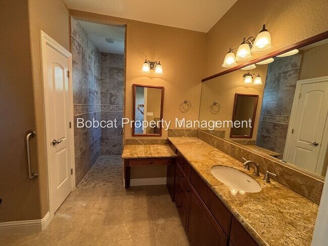 Building Photo - 1360 Turner Ct