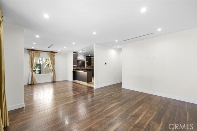 Building Photo - 1016 Linden Ave