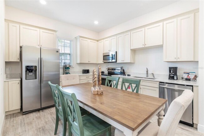 Building Photo - 8041 Lost Shaker Ln