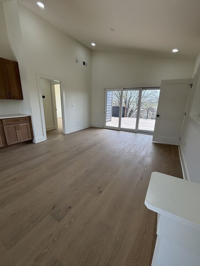 Building Photo - Brand-new 4-bedroom, 3.5-bath home