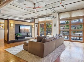 Building Photo - 877 Island Ave