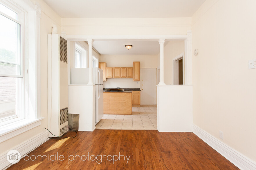 Building Photo - 1310 N Artesian Ave