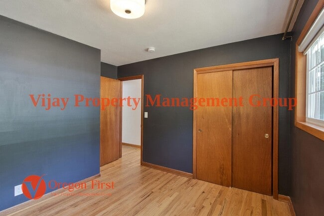 Building Photo - 12274 NW Coleman Dr