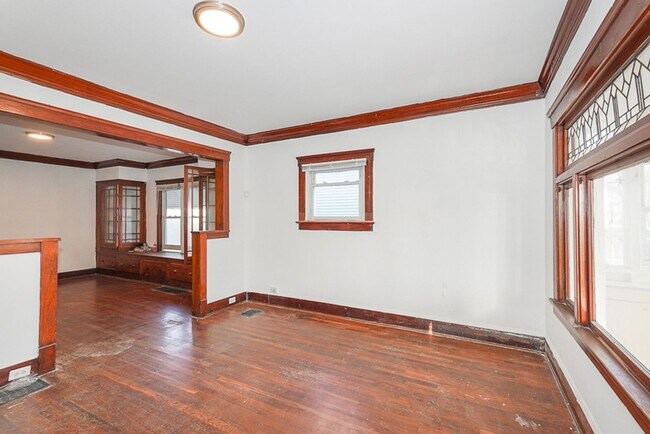 Building Photo - 1910 Corning Ave