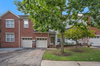 Building Photo - 111 Cardigan Ct