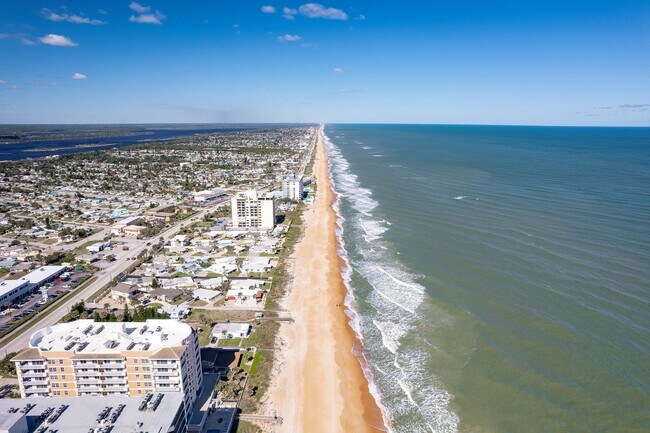 Building Photo - 6 Palmetto Dr