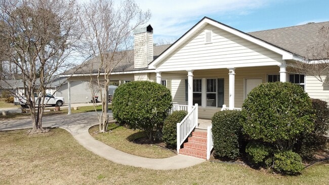 Building Photo - 508 Foreman Dr