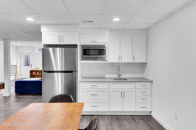 Building Photo - 1675 St Regis Ct