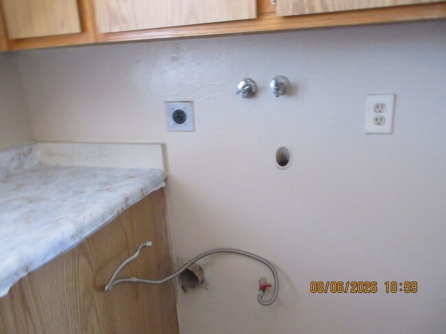Building Photo - 3 Bed 1 Bath