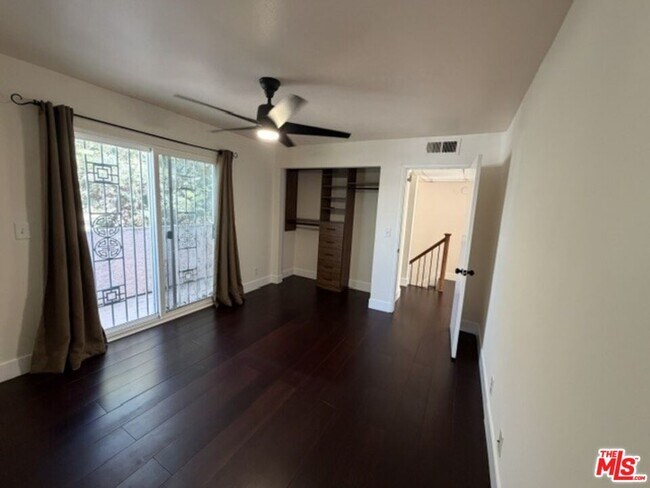 Building Photo - 720 N Eucalyptus Ave