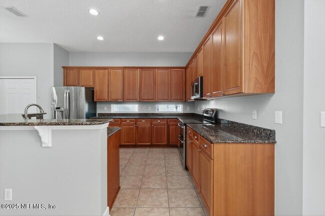 Building Photo - 1440 S Burgandy Trail