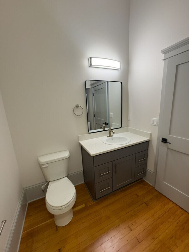 Building Photo - WINTER SPECIAL - NEWLY RENOVATED DOWNTOWN SALEM STUDIO