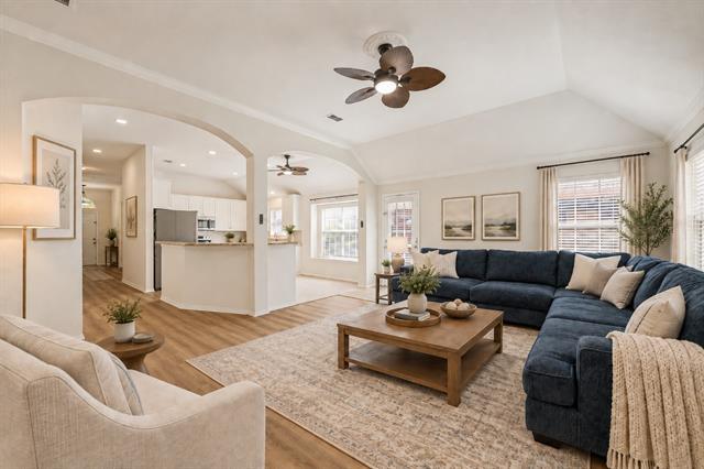 Building Photo - 9109 Azinger Dr