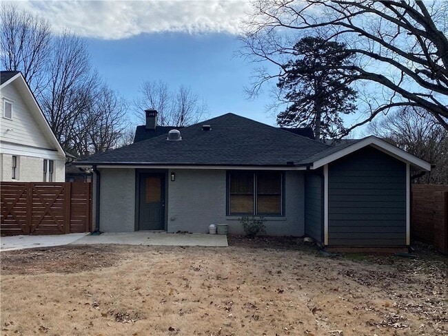 Building Photo - 997 Woodbourne Dr SW