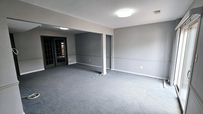Building Photo - 4502 King Edward Ct
