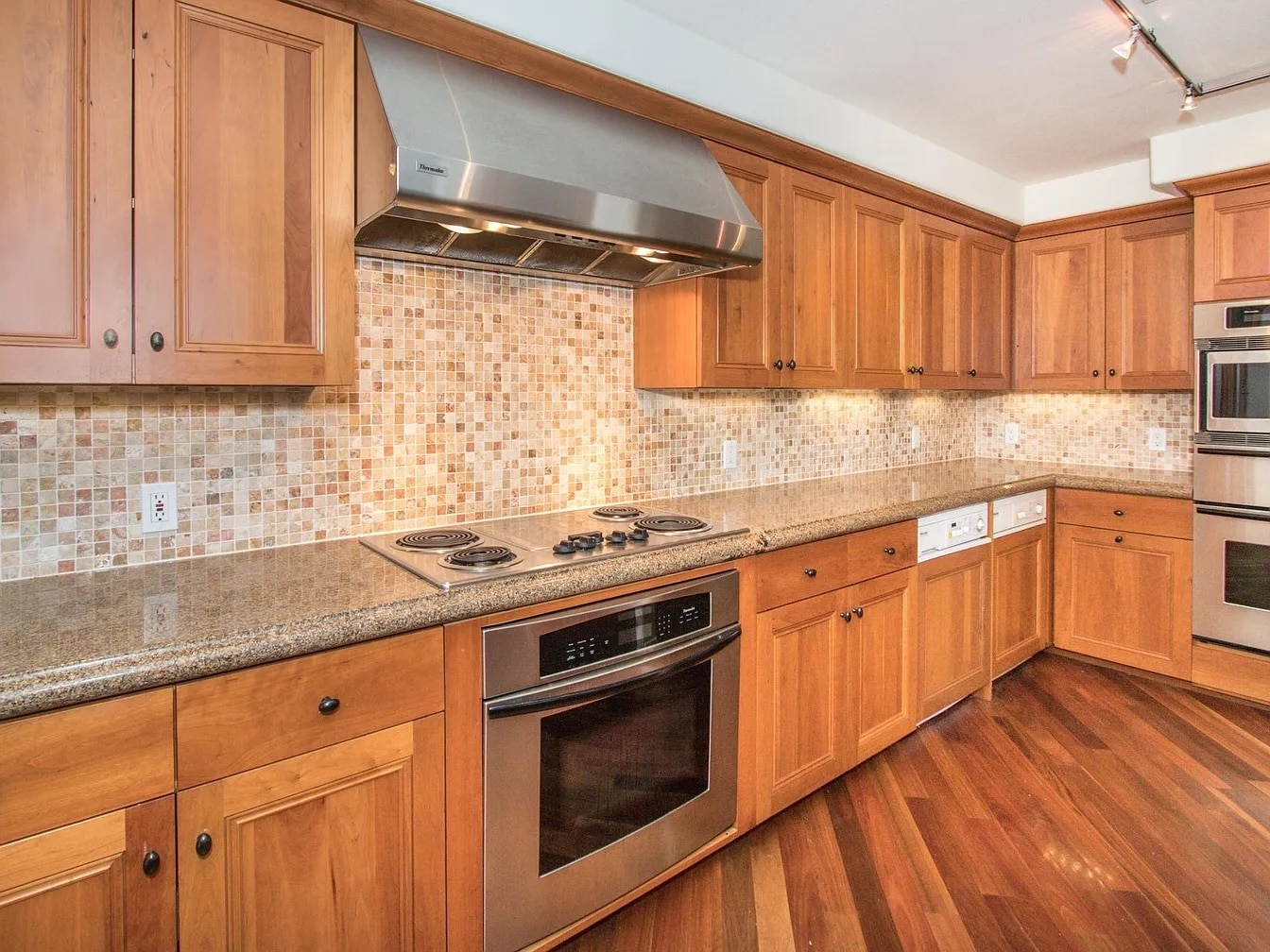 Building Photo - 233 Homer Ave