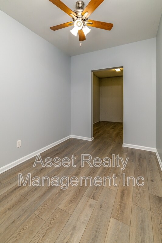 Building Photo - 1217 Dreamview Ln