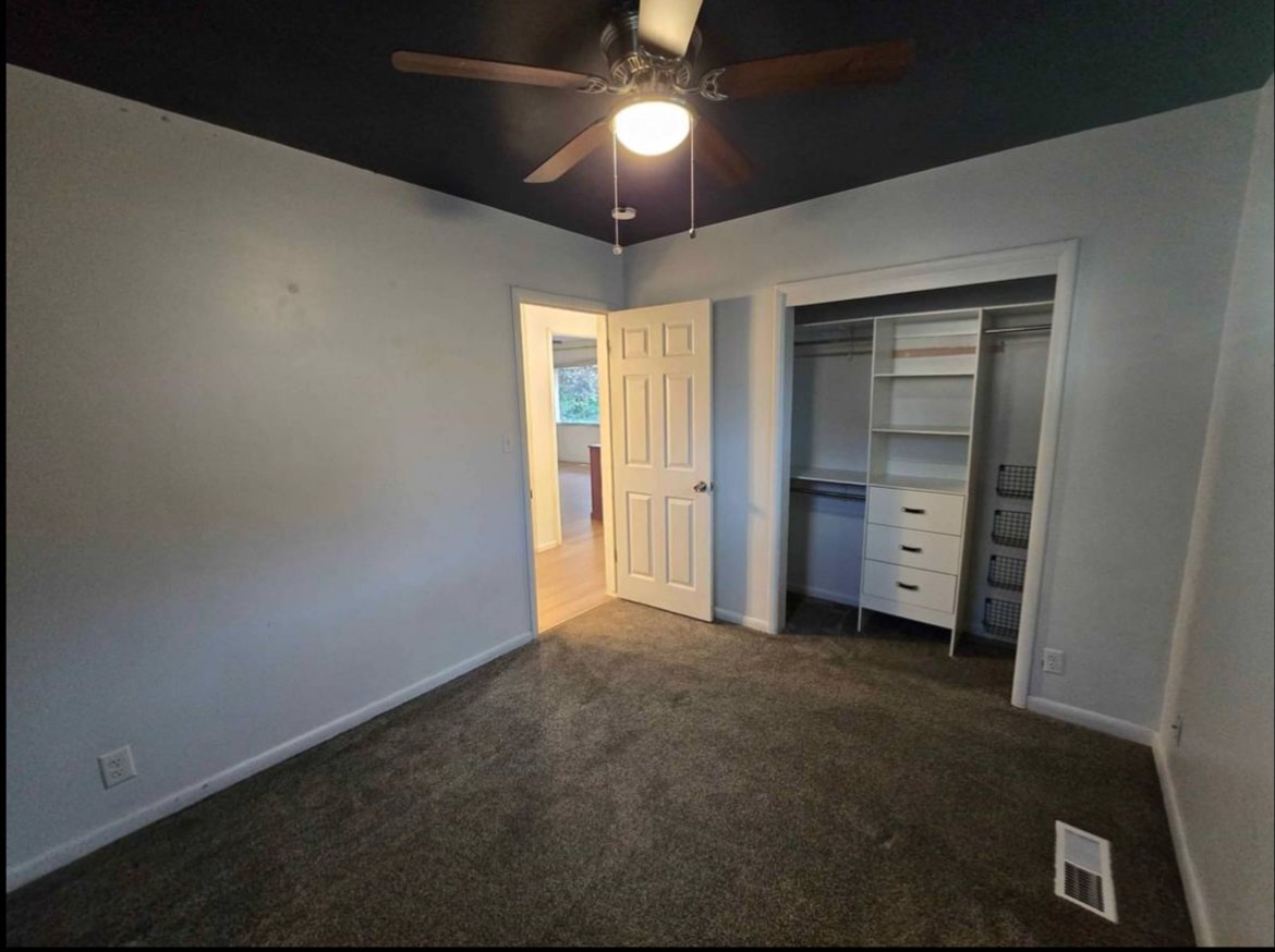 Building Photo - 271 S 700 W