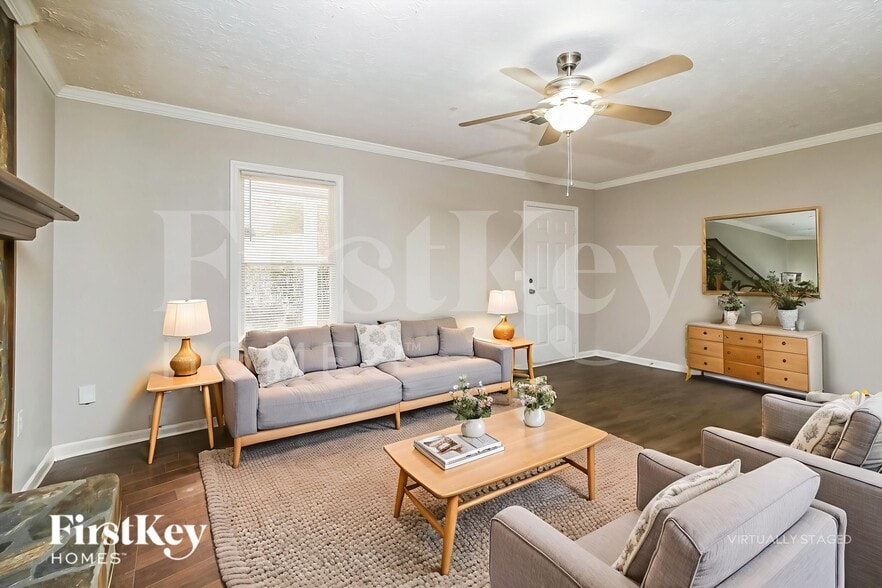 Building Photo - 388 Scenic Ln