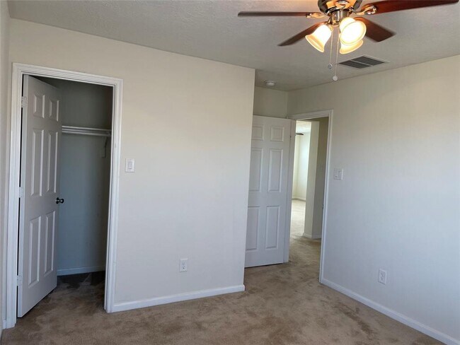 Building Photo - 19014 Bailey Oaks Ln