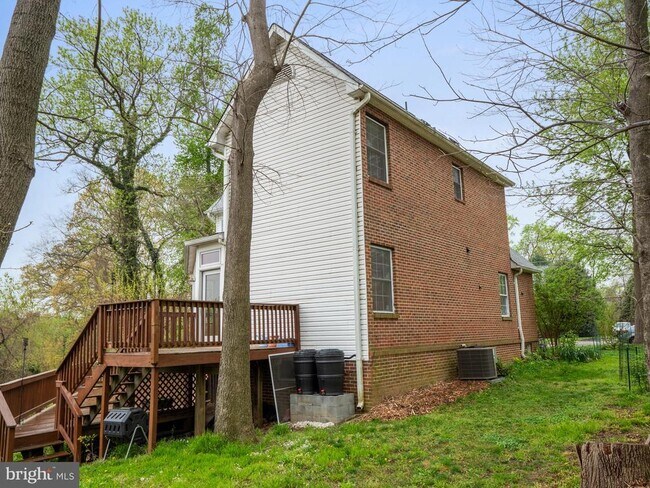 Building Photo - 4907 37th Pl