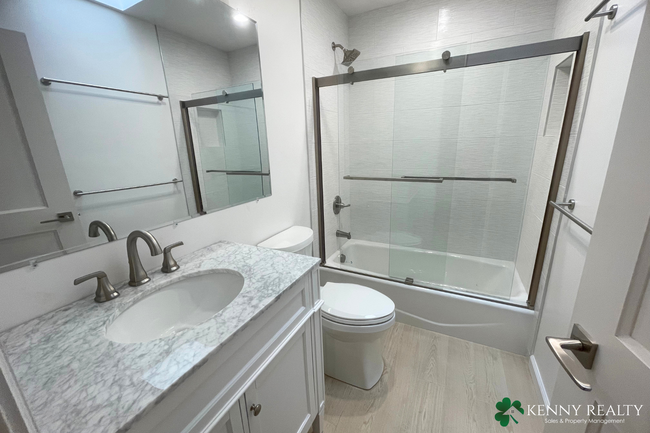 Building Photo - Completely Remodeled Two Bedroom Unit in a...