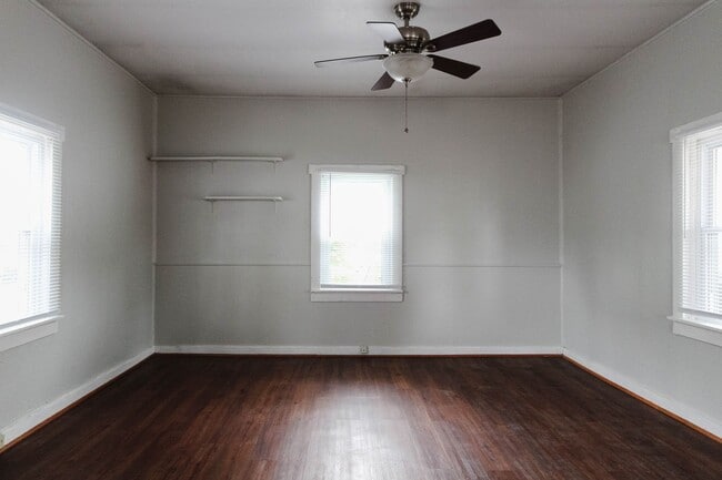 Building Photo - 1711 N Ball Ave