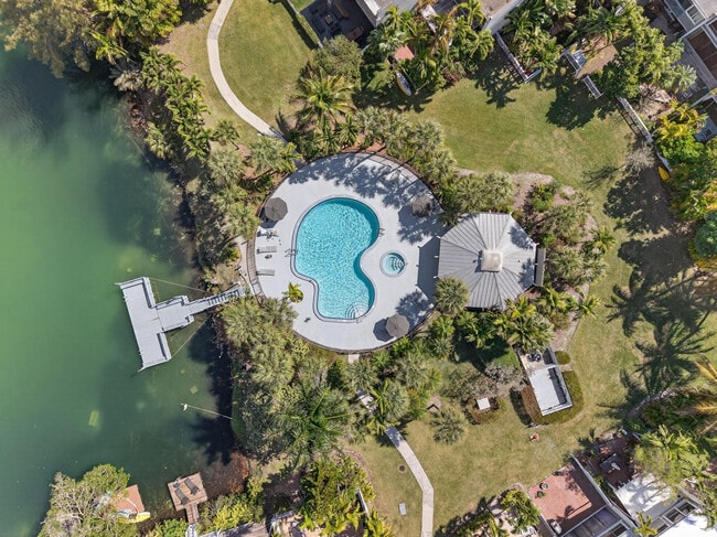 Building Photo - 4945 SW 71st Pl