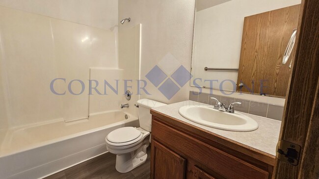 Building Photo - Nampa Home with RV Parking!