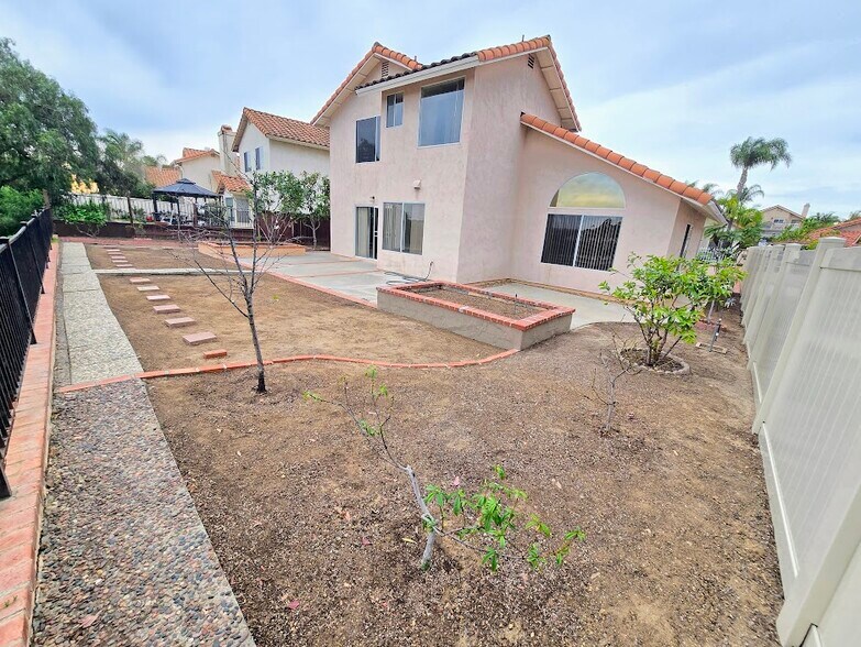 Building Photo - 12445 Salmon River Rd