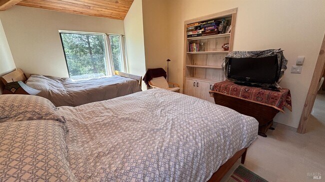 Building Photo - 34478 Iversen Rd