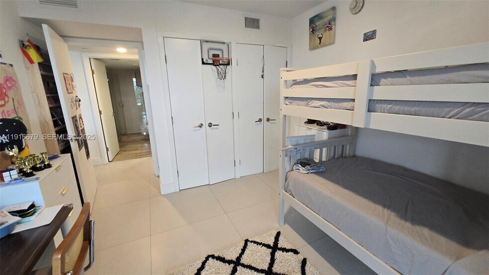 Building Photo - 1155 102nd St