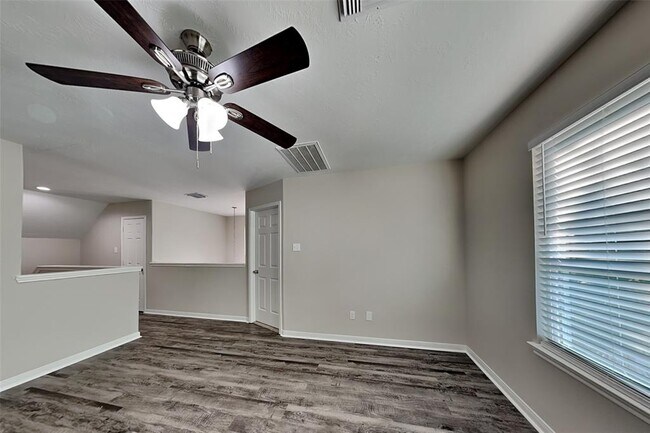 Building Photo - 20403 Timber Trail Way
