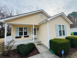 Building Photo - 6904 Fox Haven Pl