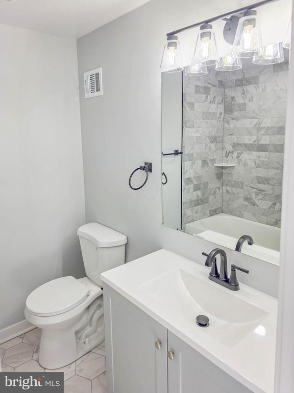 Building Photo - 18736 Pintail Ln