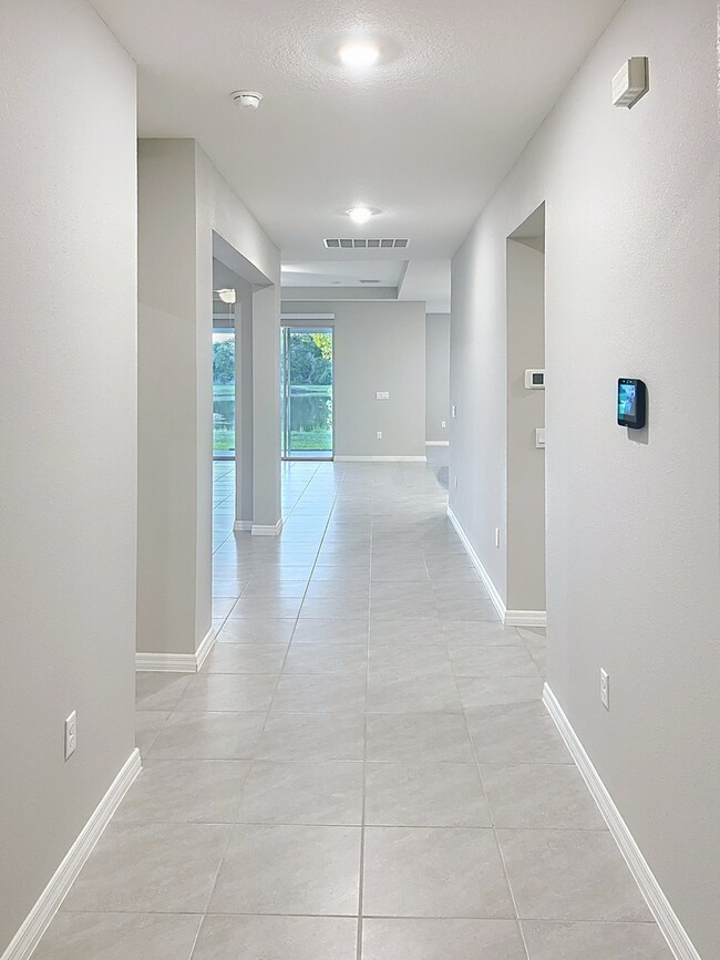 Building Photo - 13014 Willow Grove Dr
