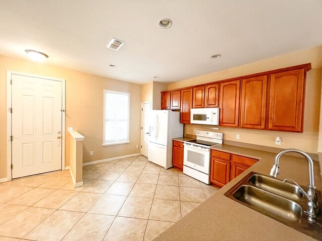 Building Photo - 14252 Confetti Dr
