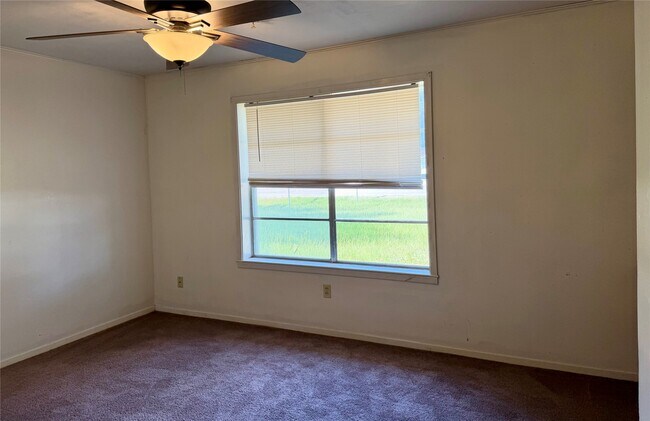 Building Photo - 1410 S Circle St
