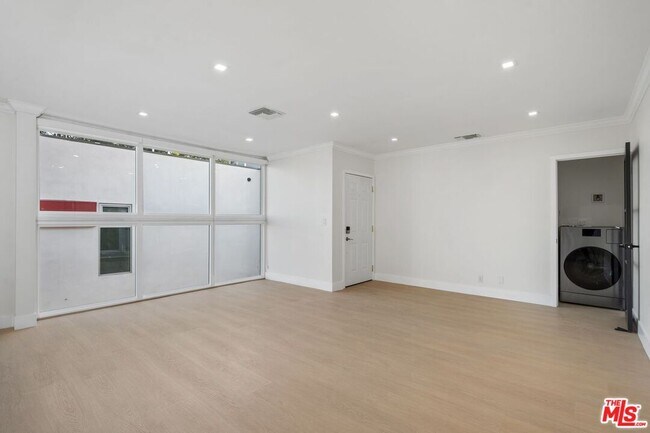 Building Photo - 1223 23rd St