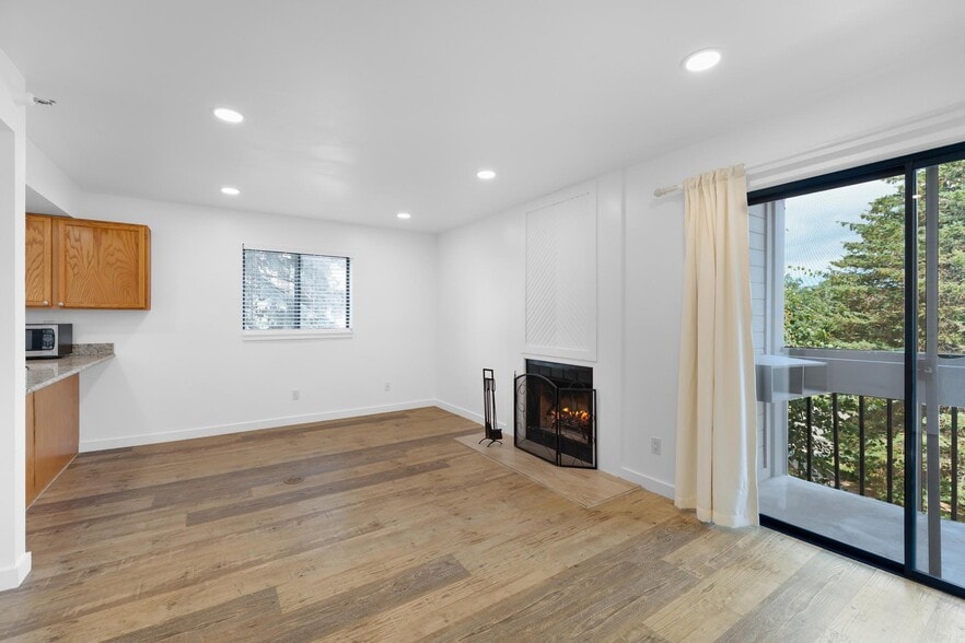 Building Photo - 1650 Upper Ironhorse Loop
